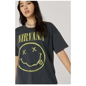 Daydreamer Nirvana Smiley Merch Tee Size S Gray T-Shirt 2021 Single Stitch USA